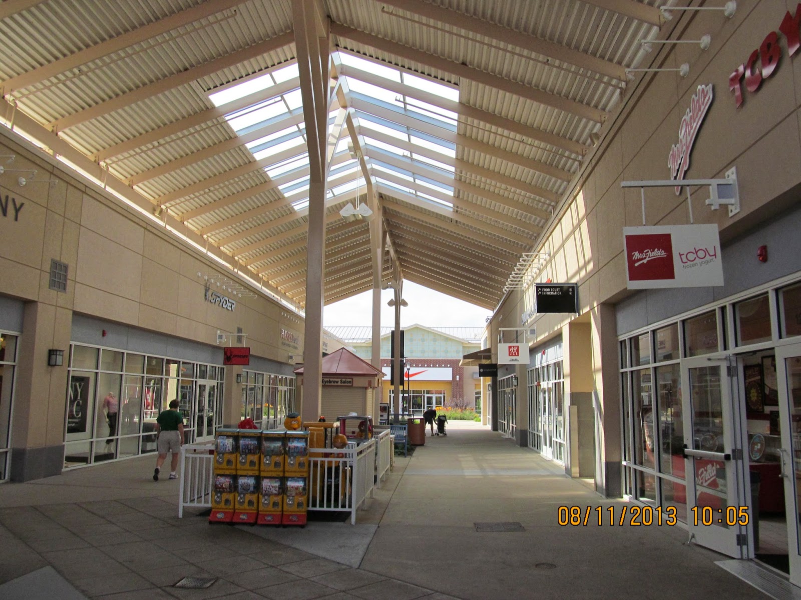 Aurora Outlet Mall Stores Open