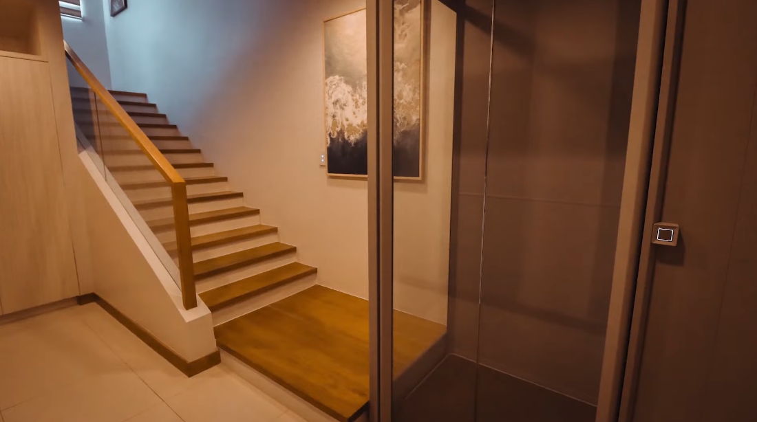 20 Interior Design Photos vs. New Manila, Luxury Townhouse Tour