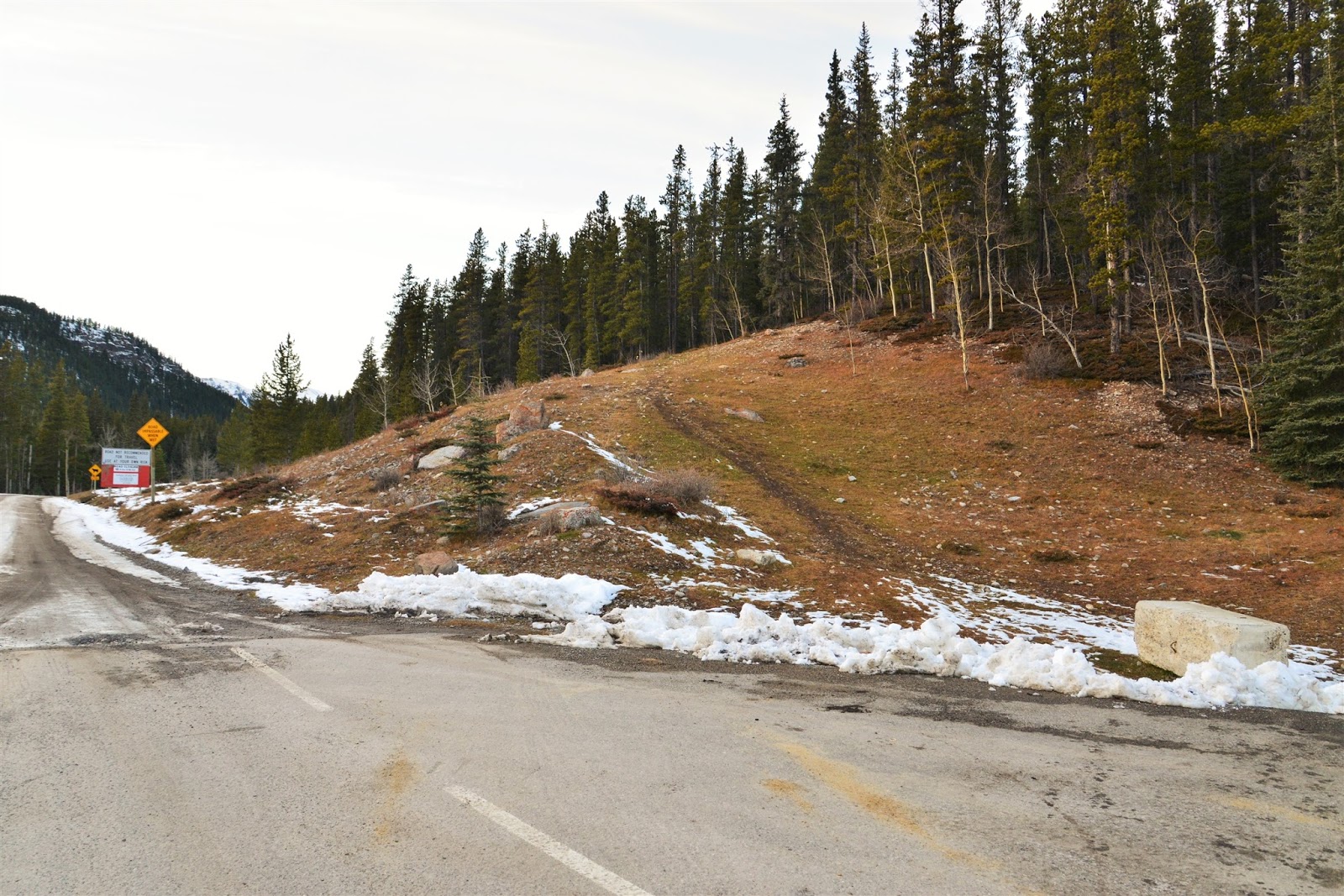 Powderface Ridge (West Trailhead), Elbow Valley Play Outside Guide