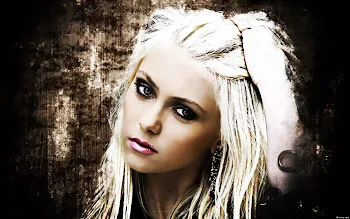 taylor momsen