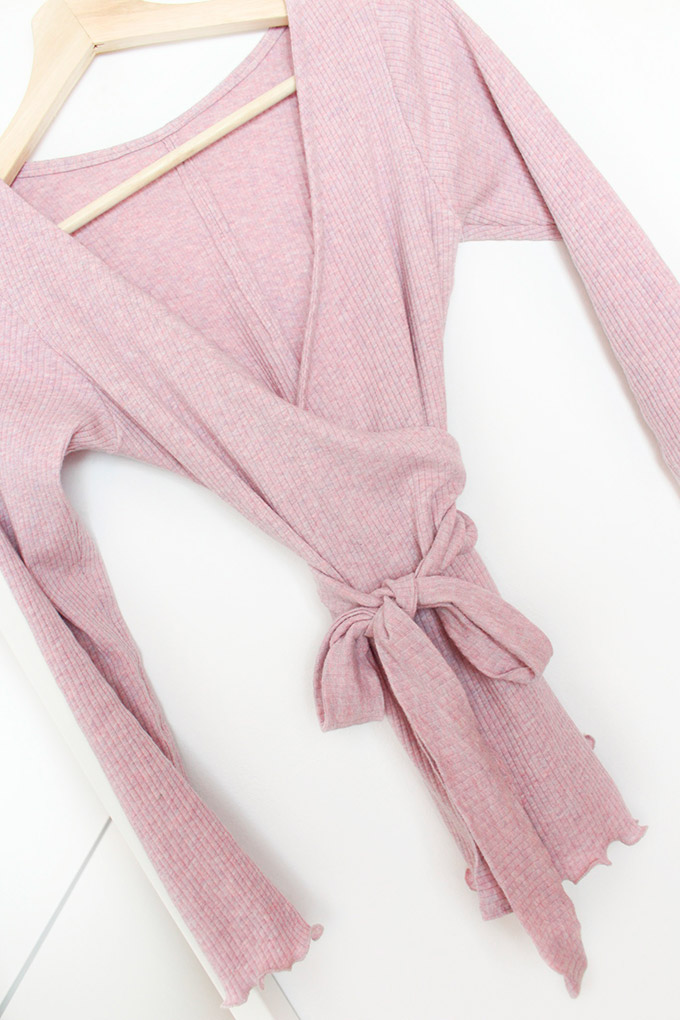 DIY COMO HACER UN JERSEY CRUZADO CON LAZO como-hacer-un-jersey-cruzado-lazo