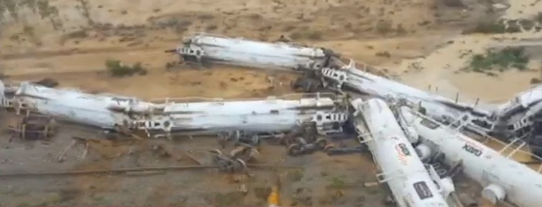 Komboiu ne’ebé tula ásidu sulfúriku litru 200.000 baku fila iha Austrália