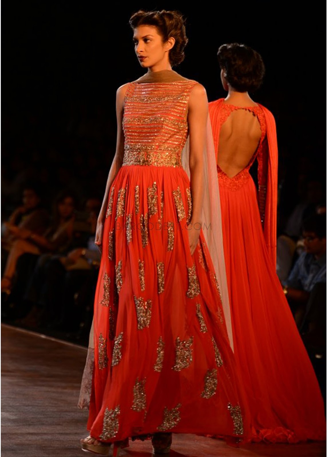Manish Malhotra’s collection at Delhi Couture Week 2013