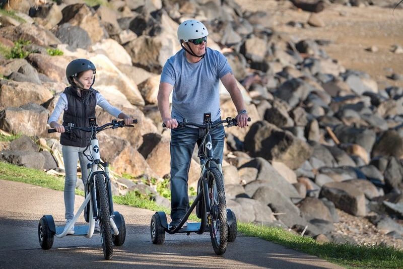 Tecnoneo Trike Bikes 'DCTri' StandUp Electric, es un concepto ligero