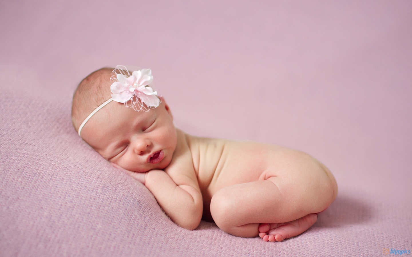 Latest Cute Baby - Sweet Baby HD Wallpaper in 1080p ~ Super HD Wallpaperss