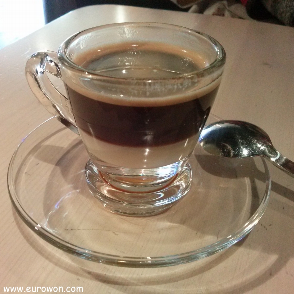 Cafés españoles en Corea leche condensada, oro y mucho glamour [Eurowon]