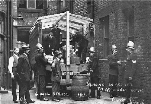 Unknown back street, 1911