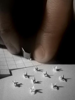 Papiroflexia u origami casi microscópico.