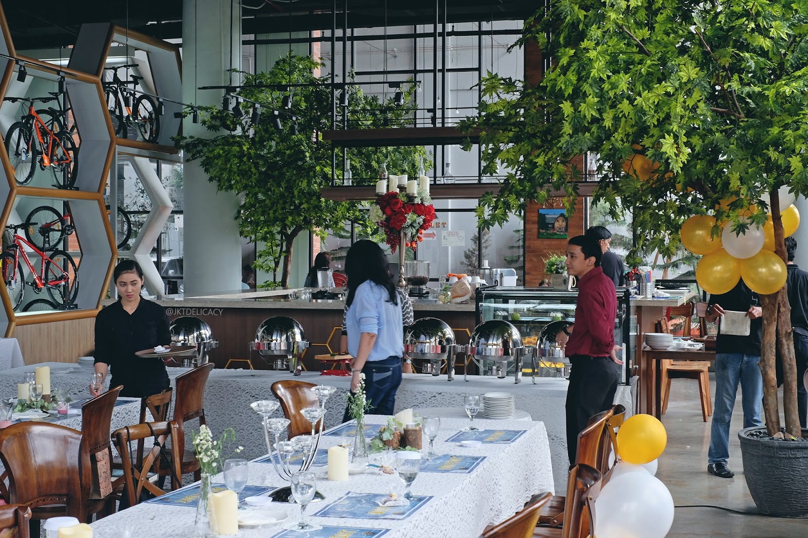 Restoran di Serpong yang Pas untuk Makan Malam Romantis | Side.id