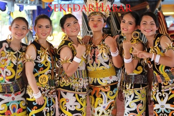 Dayak Tribe In Kalimantan Indonesia, Do you guys want a holiday here