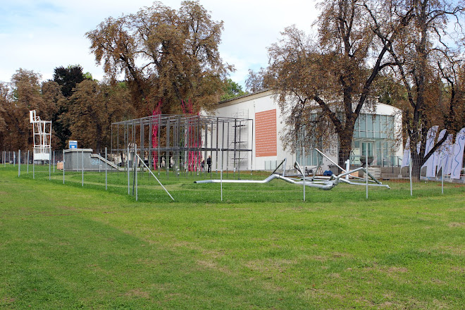 Open Air (With Tina Gverović. Commissioned by Künstlerhaus – Halle für Kunst & Medien, Graz)