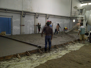 Pengerjaan Pengecoran & Finishing Floor Hardener di Cimuning, Bekasi