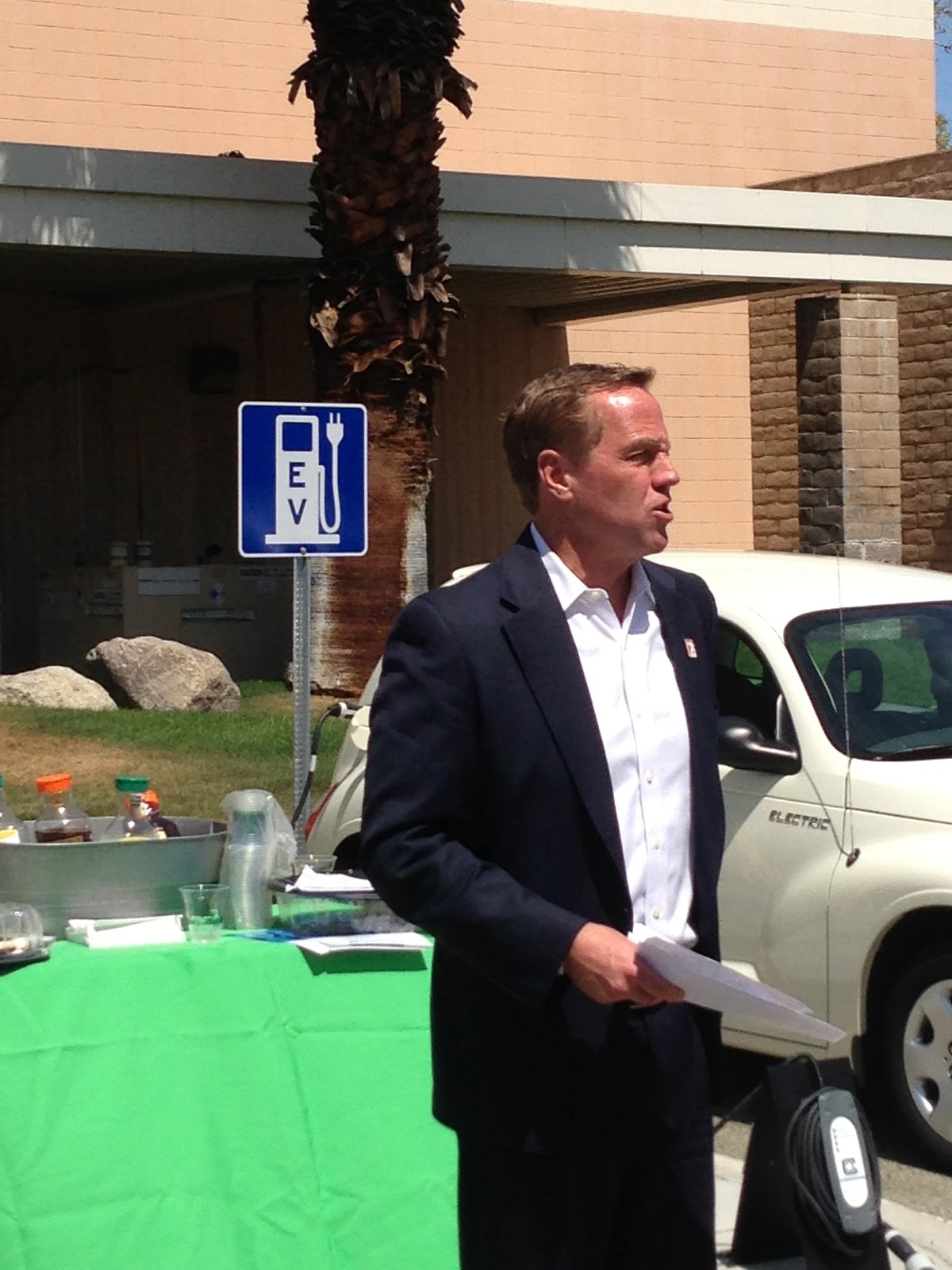 Russell Hill, Palm Springs Area Real Estate Electric Charging Stations