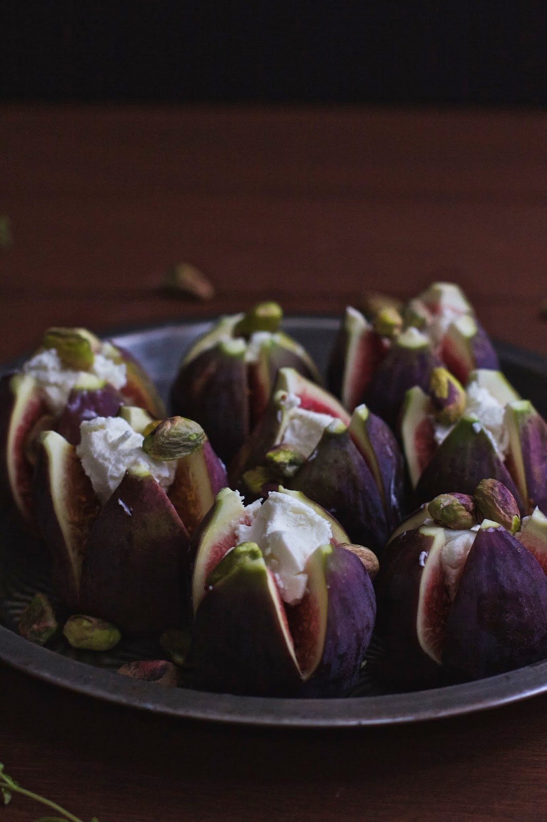 Roasted Figs with Honey Goats Cheese