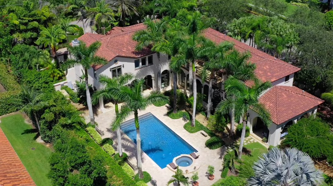 35 Interior Design Photos vs. 10401 SW 64 Ave, Pinecrest, FL Luxury Home Tour