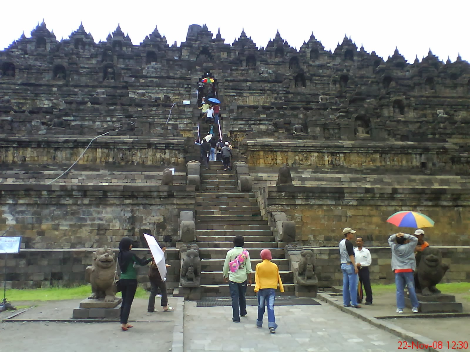 Candi Borobudur peninggalan sejarah Buddha Candi Borobudur peninggalan sejarah Buddha
