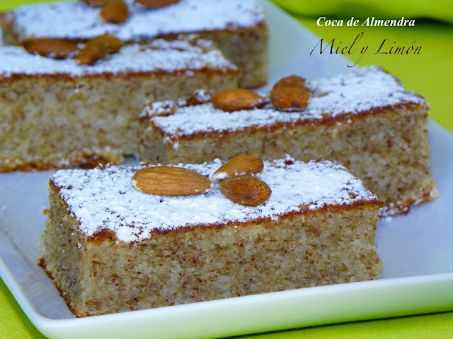 Coca De Almendra De Macu
