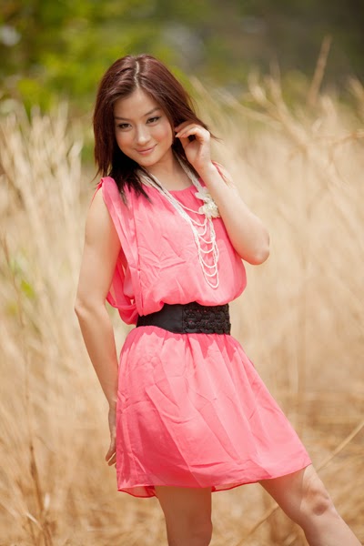 Wut Hmone Shwe Yi - Beautiful Cute Model in Amazing Photoshoot