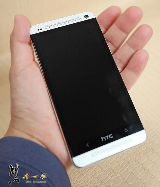 手機開箱|HTC NEW ONE 和HTC ONE X不專業雙開箱之缺點評比