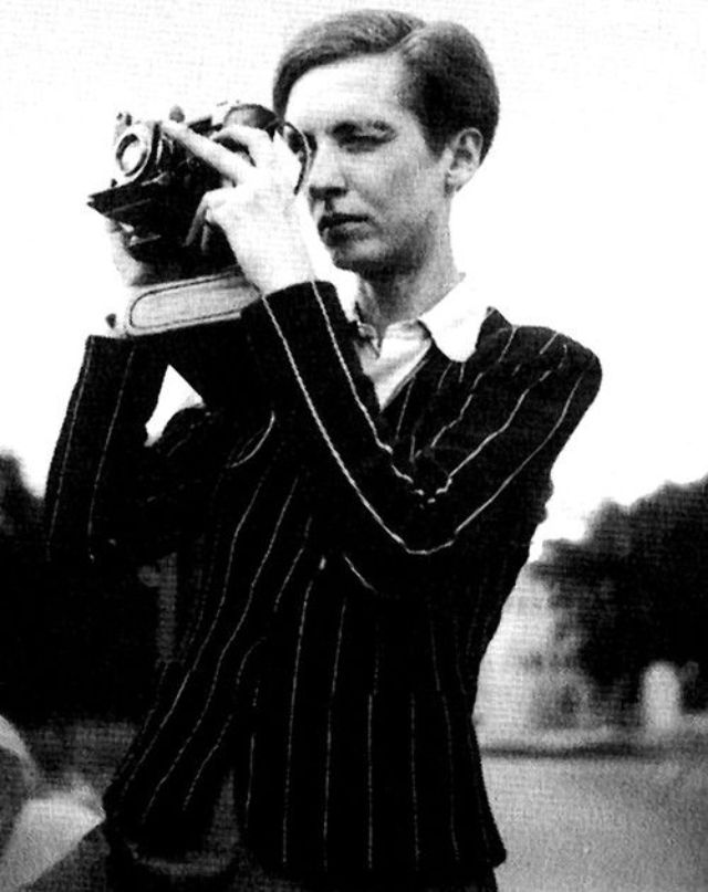 23 Amazing Black and White Photographs of Annemarie Schwarzenbach Taken
