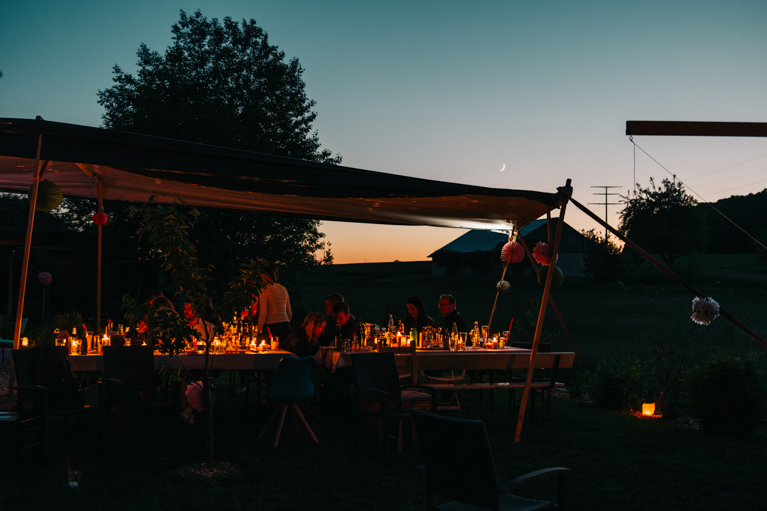 Low Budget und DIY-Hochzeit im Garten in Bayern von einer DIY-Braut 