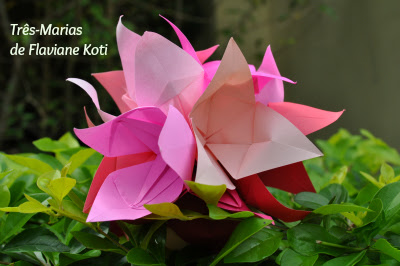 Flor de origami por Flaviane Koti