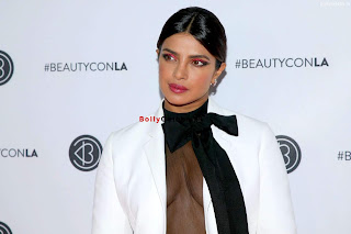 Priyanka Chopra in Transparent Top Spicy Pics ~  bollycelebs.in Exclusive Pics 010