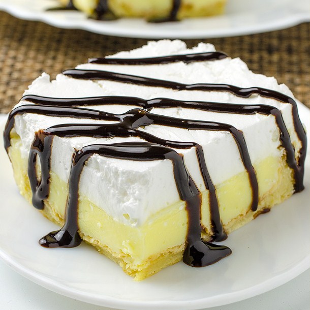 Vanilla Cream Puff Cake or Eclair Cake Recipe Foodandcake789