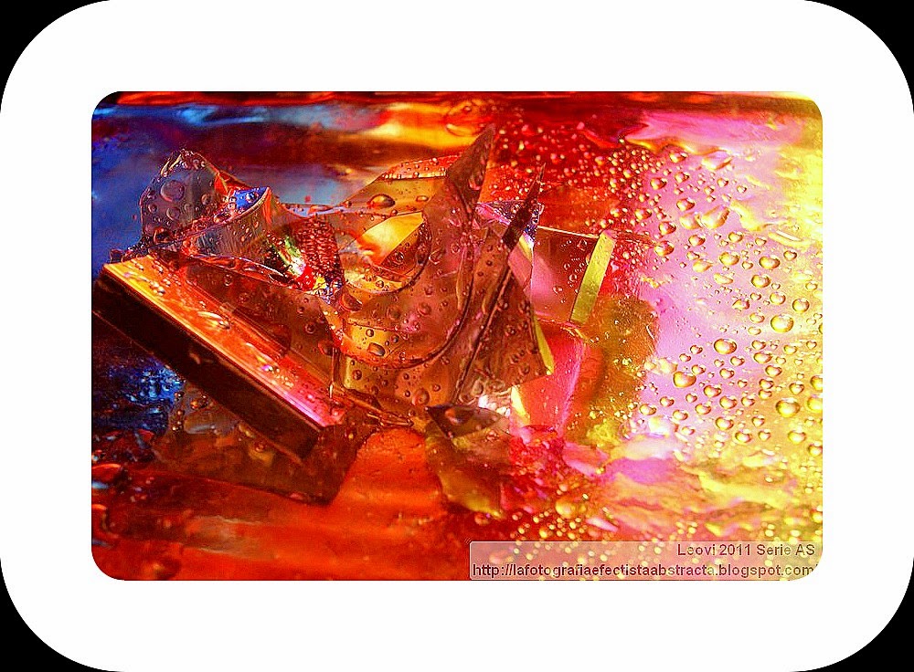 Foto Abstracta 3016 Amantes junto al río - Lovers Riverside Foto Abstracta 3016 Amantes junto al río - Lovers Riverside