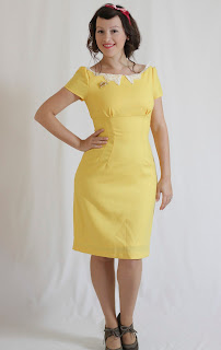 JuliaBobbin: Vintage Yellow Dress + Brooch Give-away!