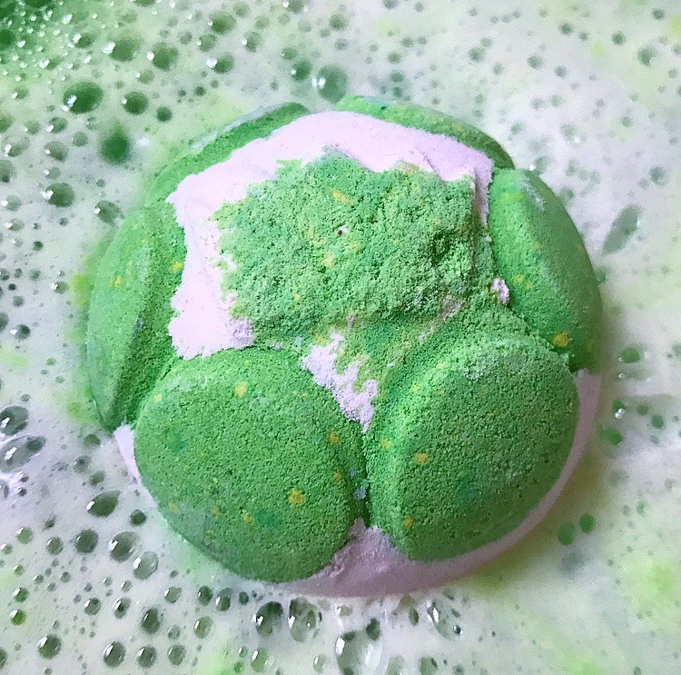 All Things Lush UK Green Coconut Jelly Bath Bomb