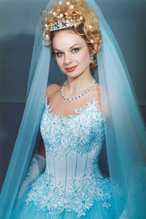 Fashion: Canada Wedding Dresses