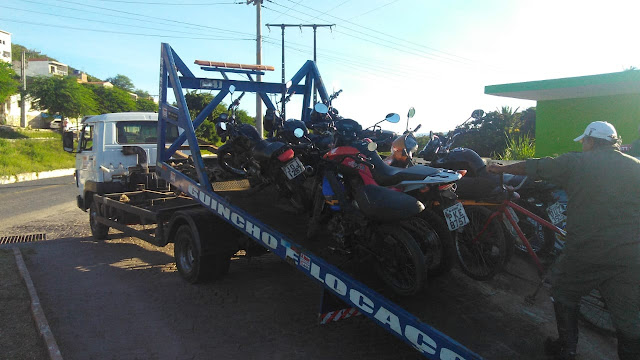 SMTT apreende veículos irregulares durante blitz em Jacobina