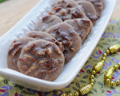 Bourbon Pralines ♥ KitchenParade.com, the famous praline recipe from the New Orleans School of Cooking, given an extra southern touch with bourbon.