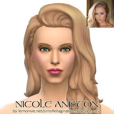 Nicole Aniston October 2022