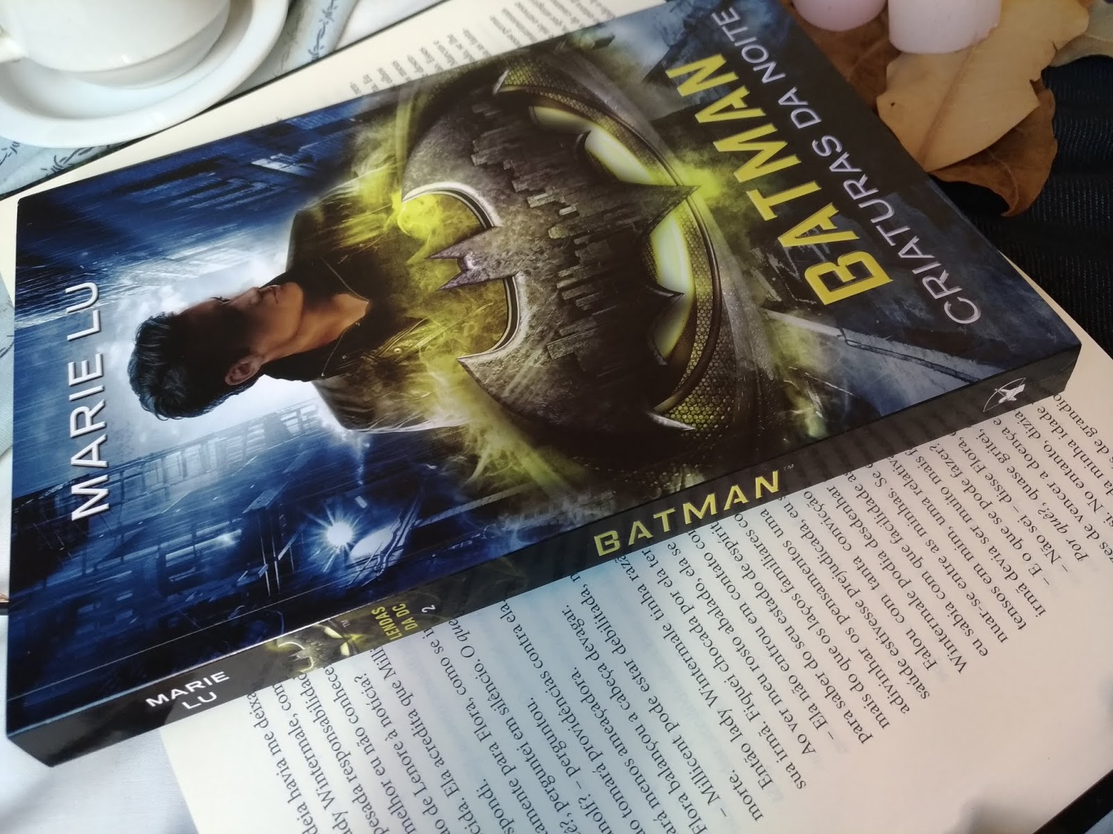 RESENHA: BATMAN: CRIATURAS DA NOITE - MARIE LU (LENDAS DA DC #2) RESENHA: BATMAN: CRIATURAS DA NOITE - MARIE LU (LENDAS DA DC #2)