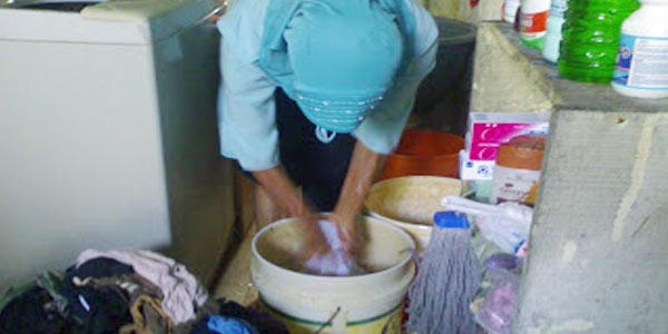 6 Pengorbanan Istri yang Sering Diabaikan Suami 6 Pengorbanan Istri yang Sering Diabaikan Suami