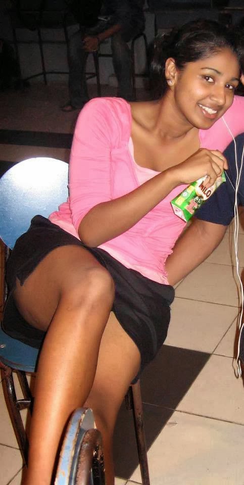 Sri Lankan Girls leaked photo - Crazy Girl