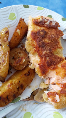 Saumon pané et potatoes épicés au four ;Saumon pané et potatoes épicés au four