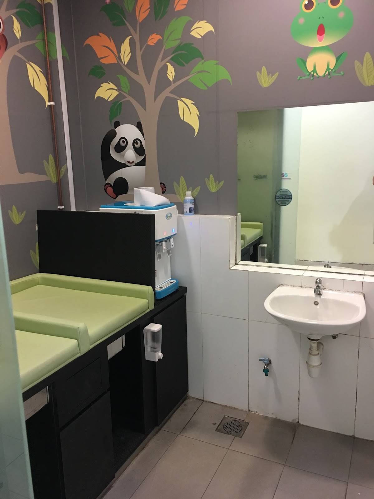 Uniquelious Sembawang Shopping Centre Nursing Room