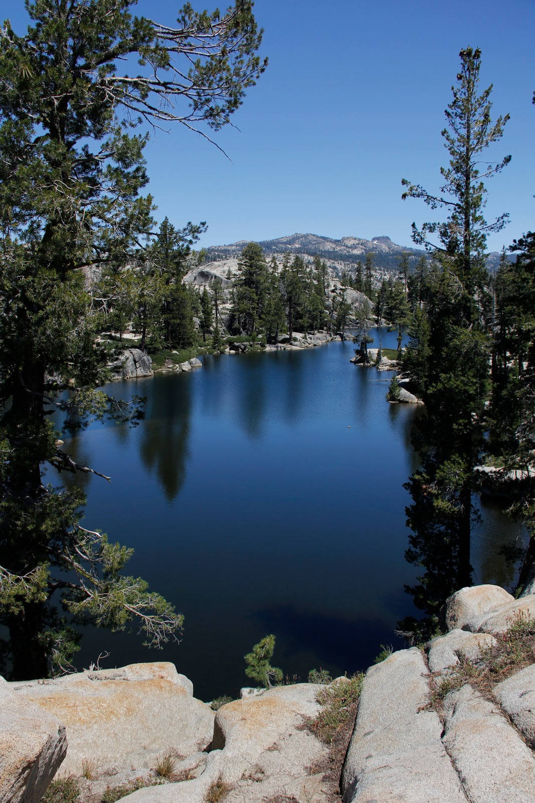 Sierra Nevada Hikes and Lakes: Sword Lake and Lost Lake