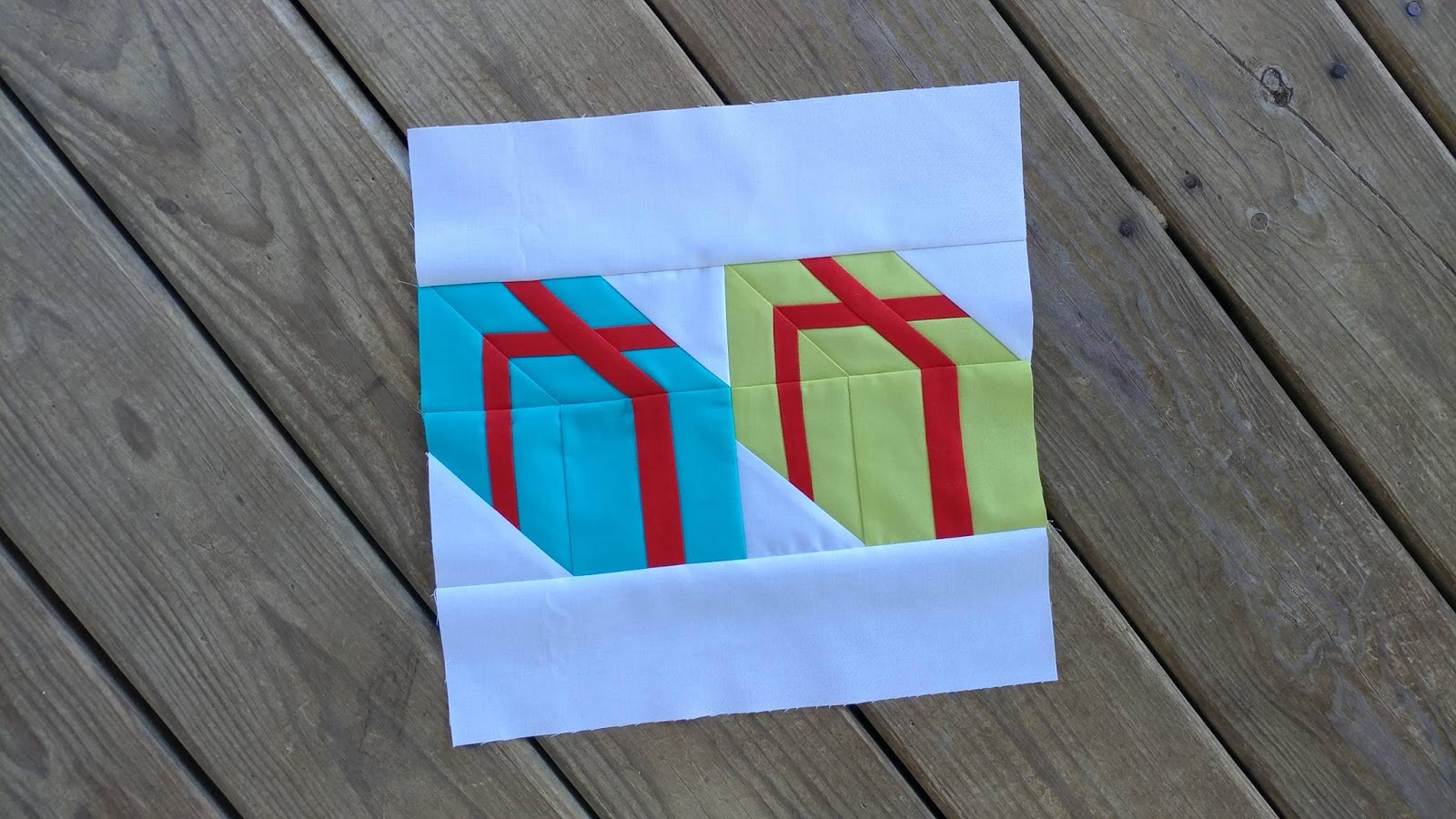 Slice of Pi Quilts I Wish You a Merry QAL Block 8