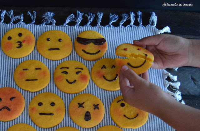 Galletas Emoticonos - Saboreando las Estrellas -