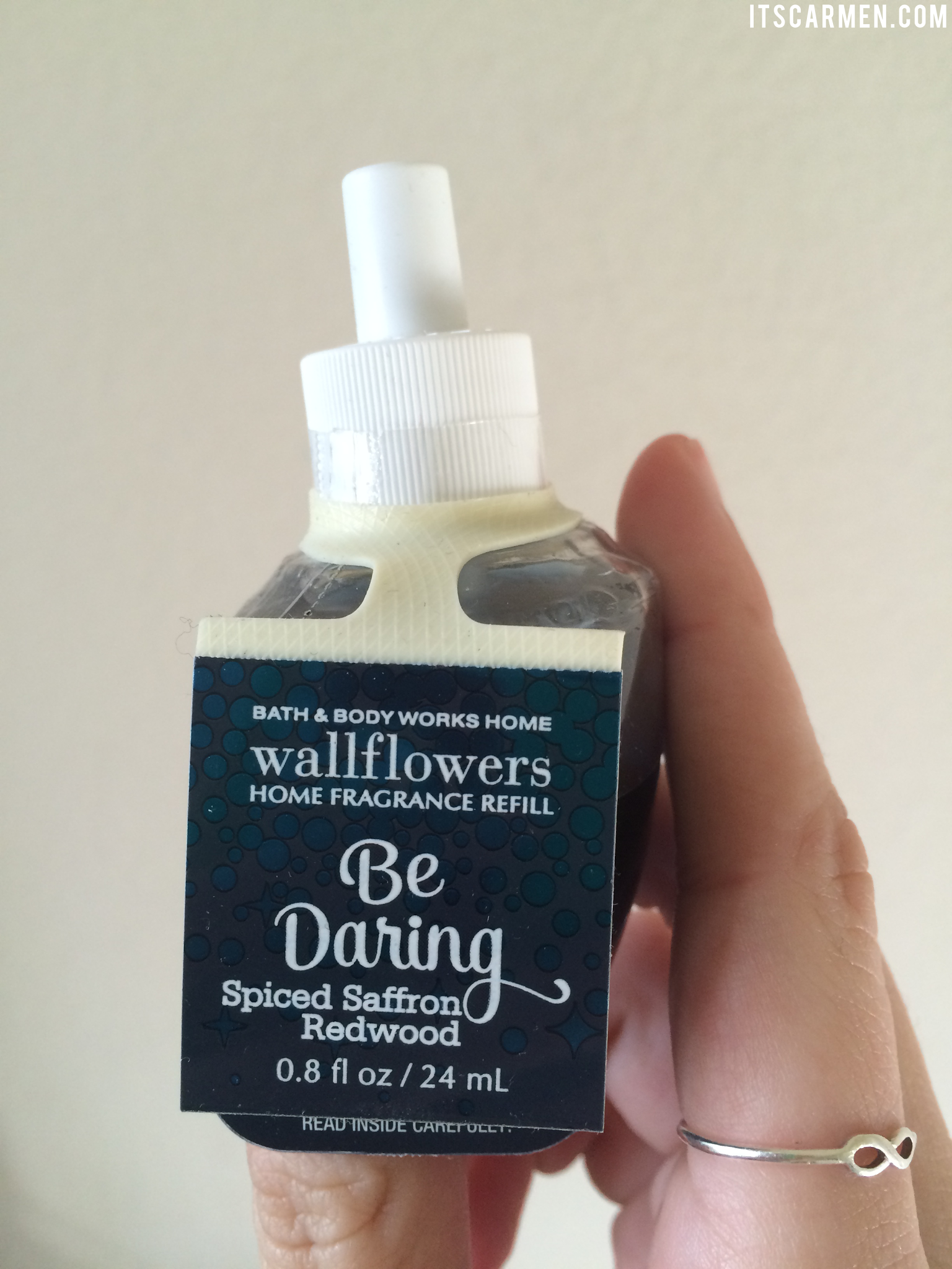 Bath And Body Works Wallflower Plug Ins Review: How To Use And How Long Do  Wallflowers Last? / Carmen Varner // Food, Lifestyle, And Travel Blogger Bath And Body Works Wallflower Plug Ins Review: How To Use And How Long Do  Wallflowers Last? / Carmen Varner // Food, Lifestyle, And Travel Blogger