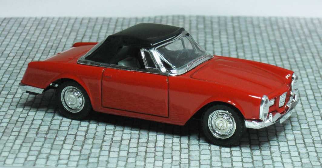 Solido Facel Vega II 1962 Beige - 1:43 - France - Figurine Incluse