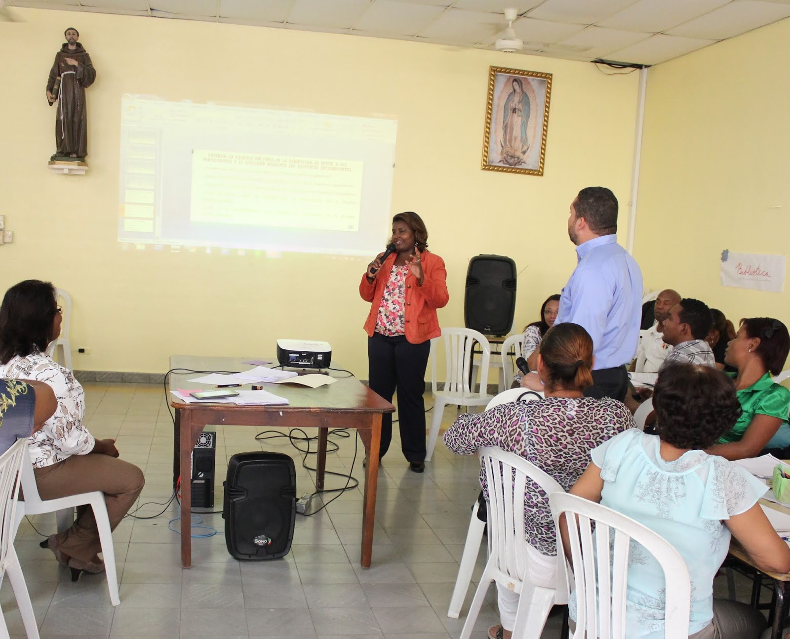 Directora del Distrito Educativo 15-02 Visitó Centro Educativo Santo ...