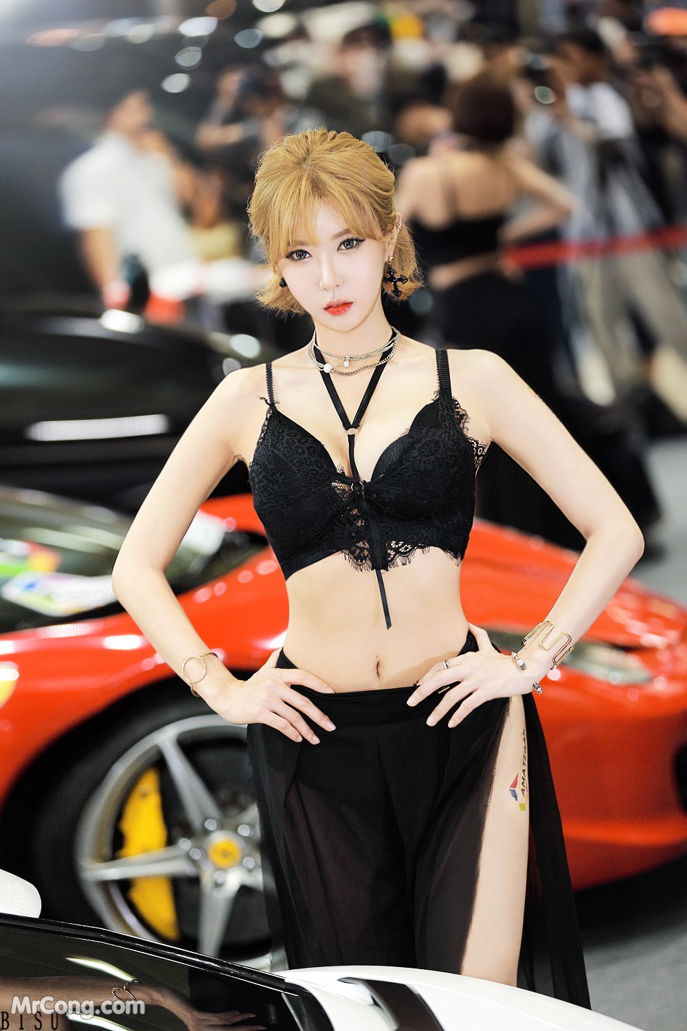 Heo Yoon Mi's beauty at the 2017 Seoul Auto Salon exhibition (175 photos)