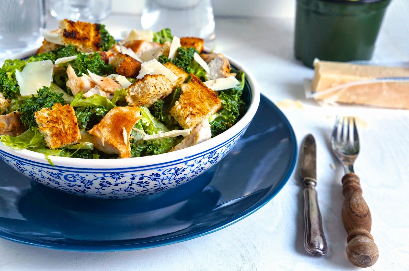 Heavenly bakings Caesarsalaatti lehtikaalista