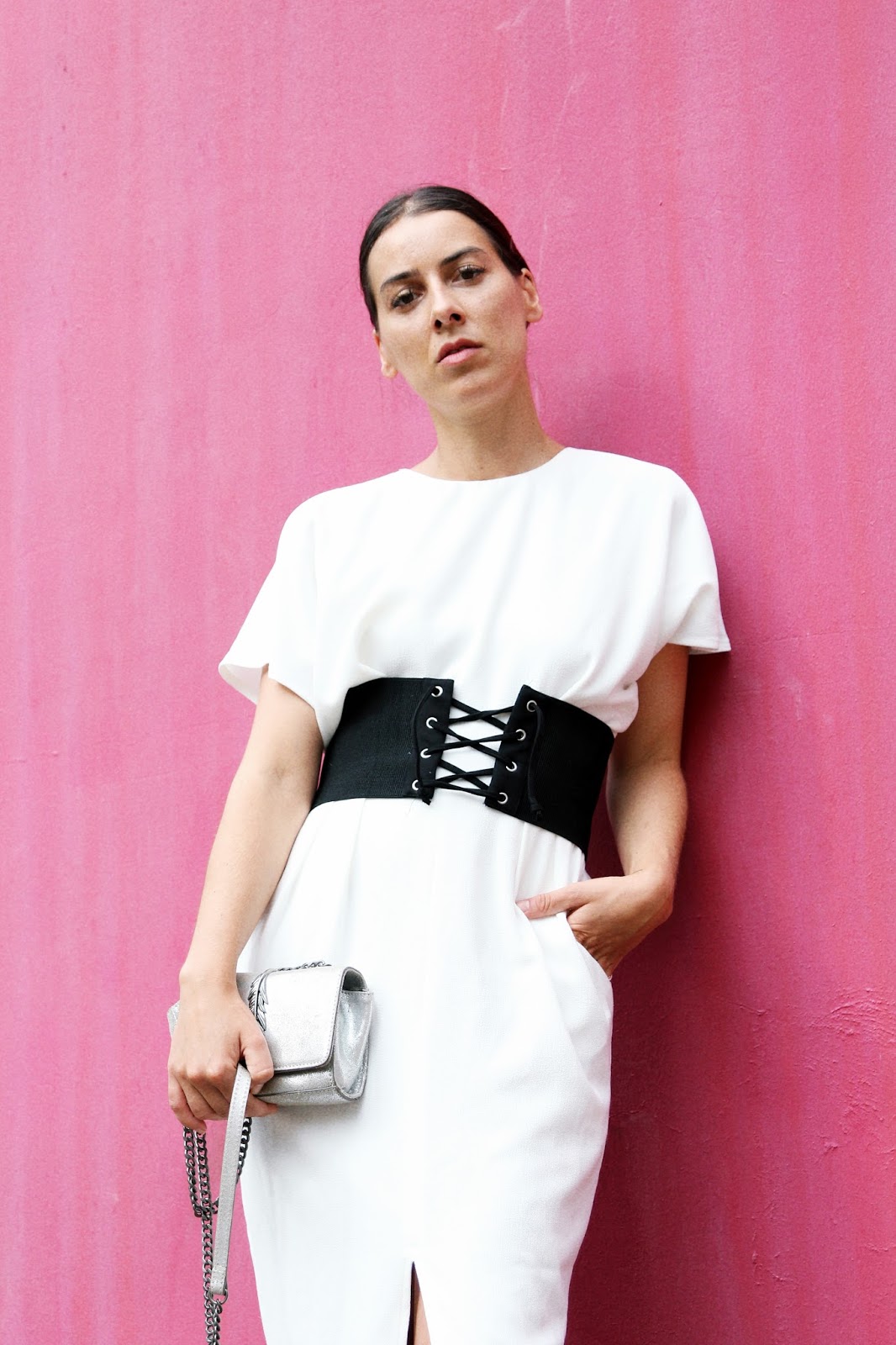 idée-de-look-été-2017-robe-blanche-vans idée-de-look-été-2017-robe-blanche-vans