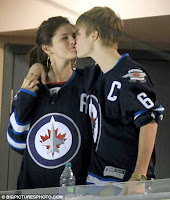 Justin Bieber & Selena Gomez Can't Get Enough Of Each Other In Public! 11